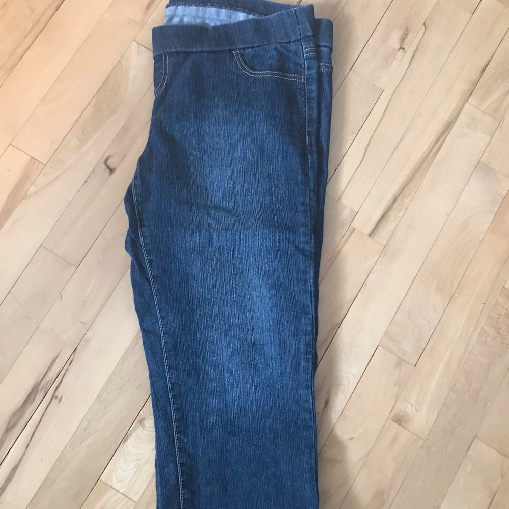 ⭐️3/20$⭐️Thyme Maternity jeans 14